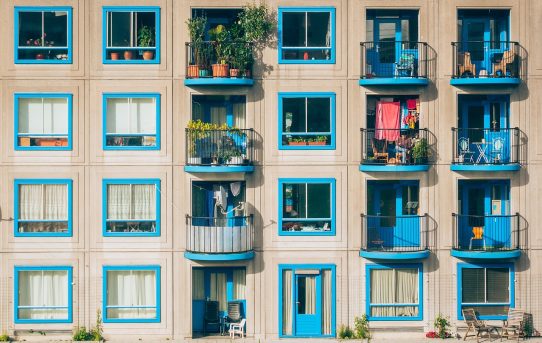 Hoe je met kleine aanpassingen een gezellige buitenruimte creëert op je balkon